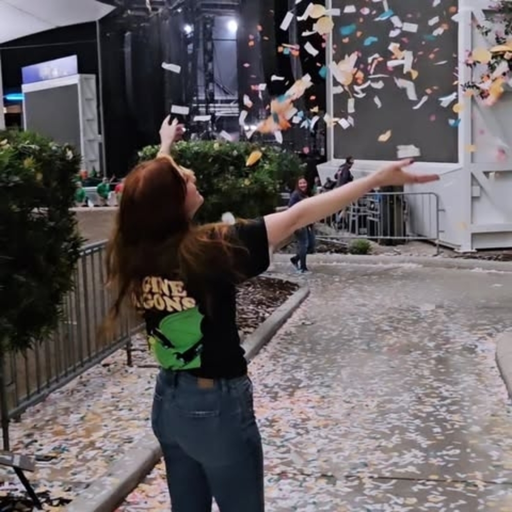 Meet your Posher, Steffany